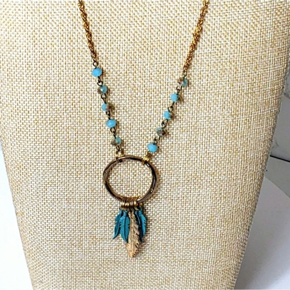 ARTISAN HANDMADE Patina Feather Charm Necklace